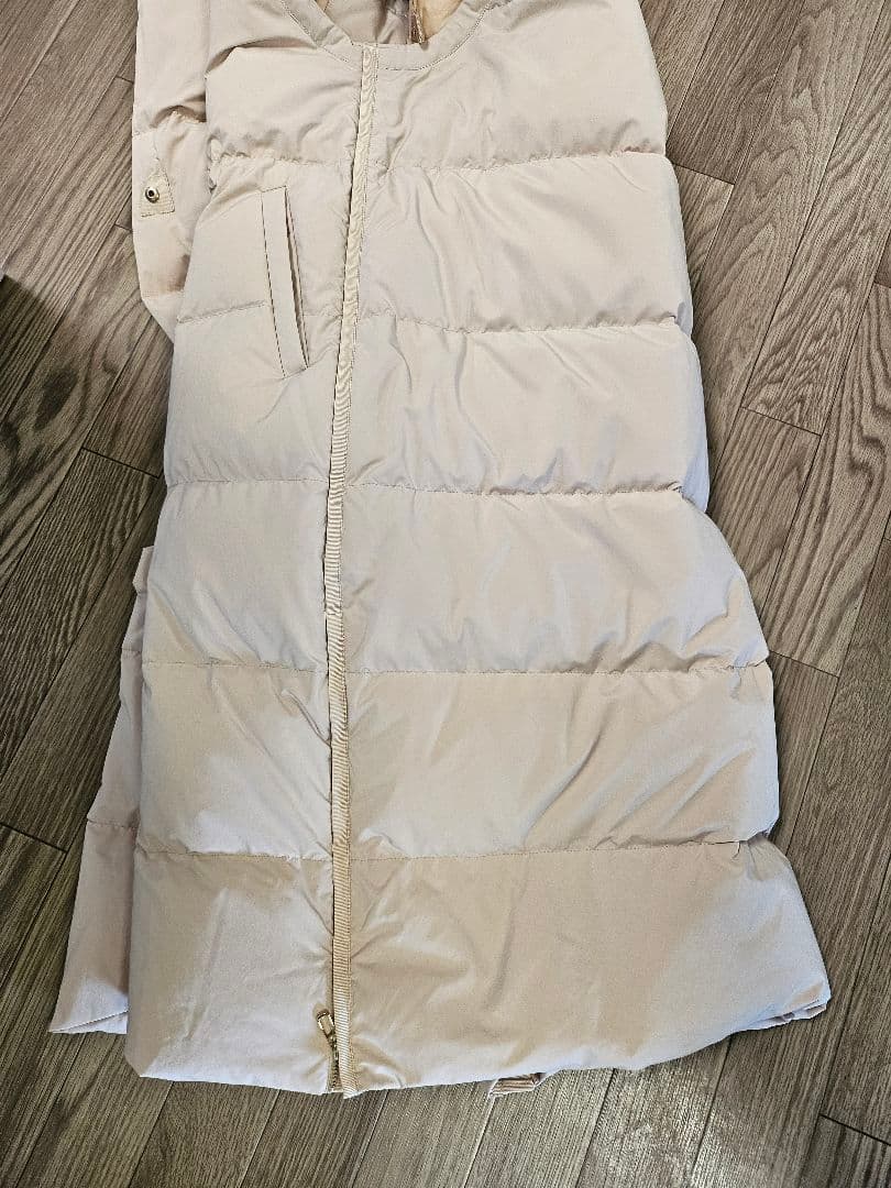 美品DUNO ダウンベスト フード付き ライトベージュ