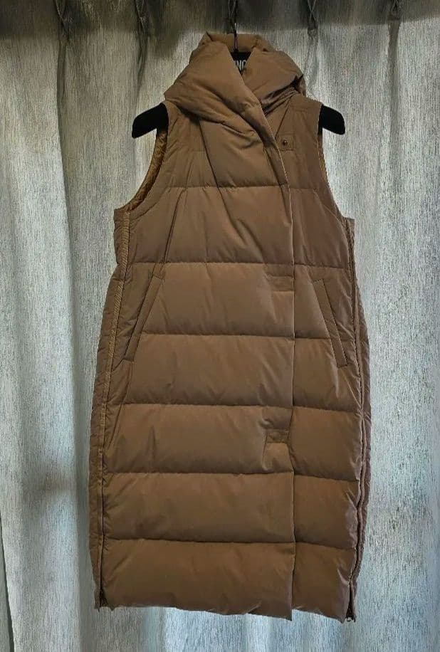 美品DUNO ダウンベスト フード付き ライトベージュ