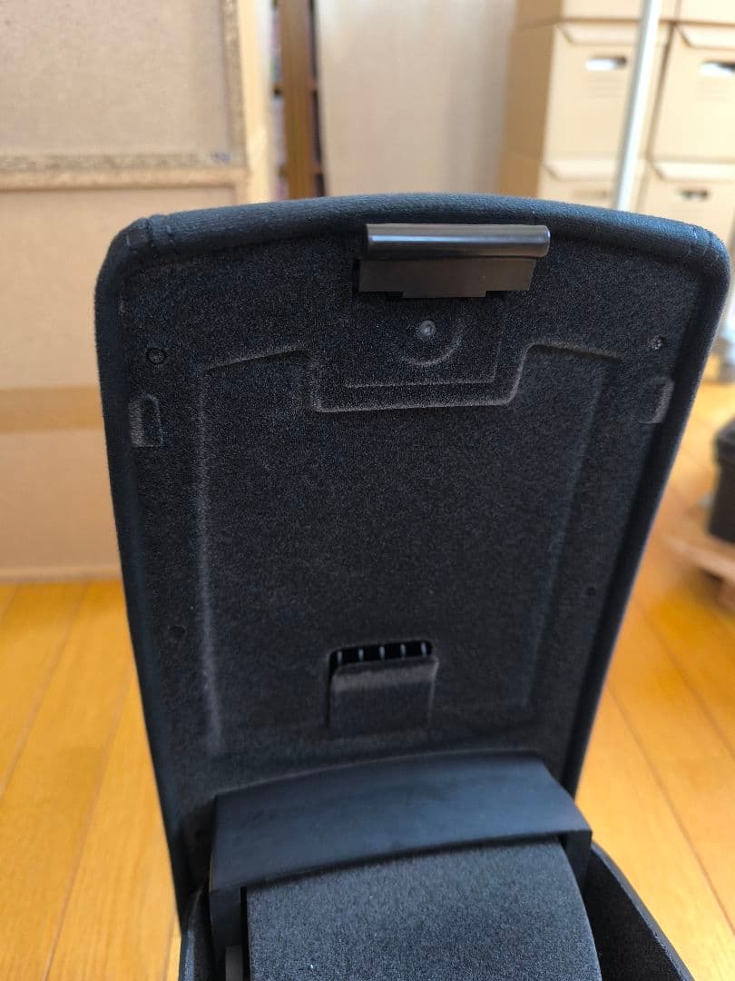 日産ジューク用UKアームレスト