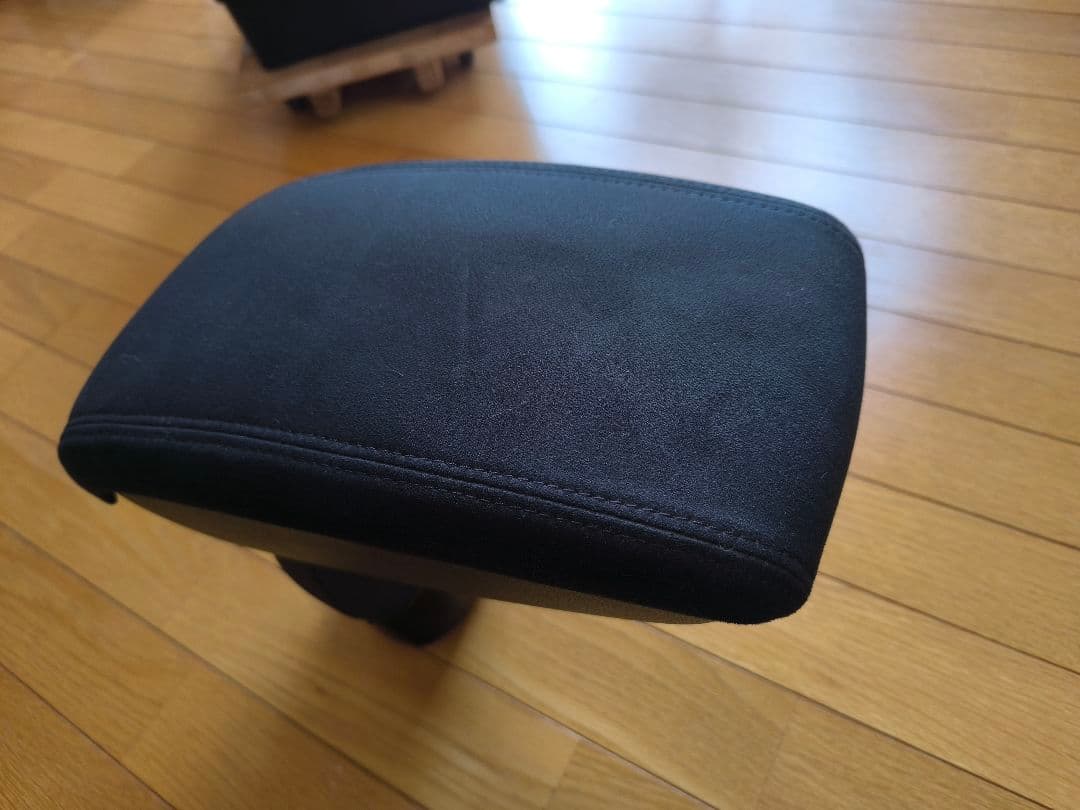 日産ジューク用UKアームレスト