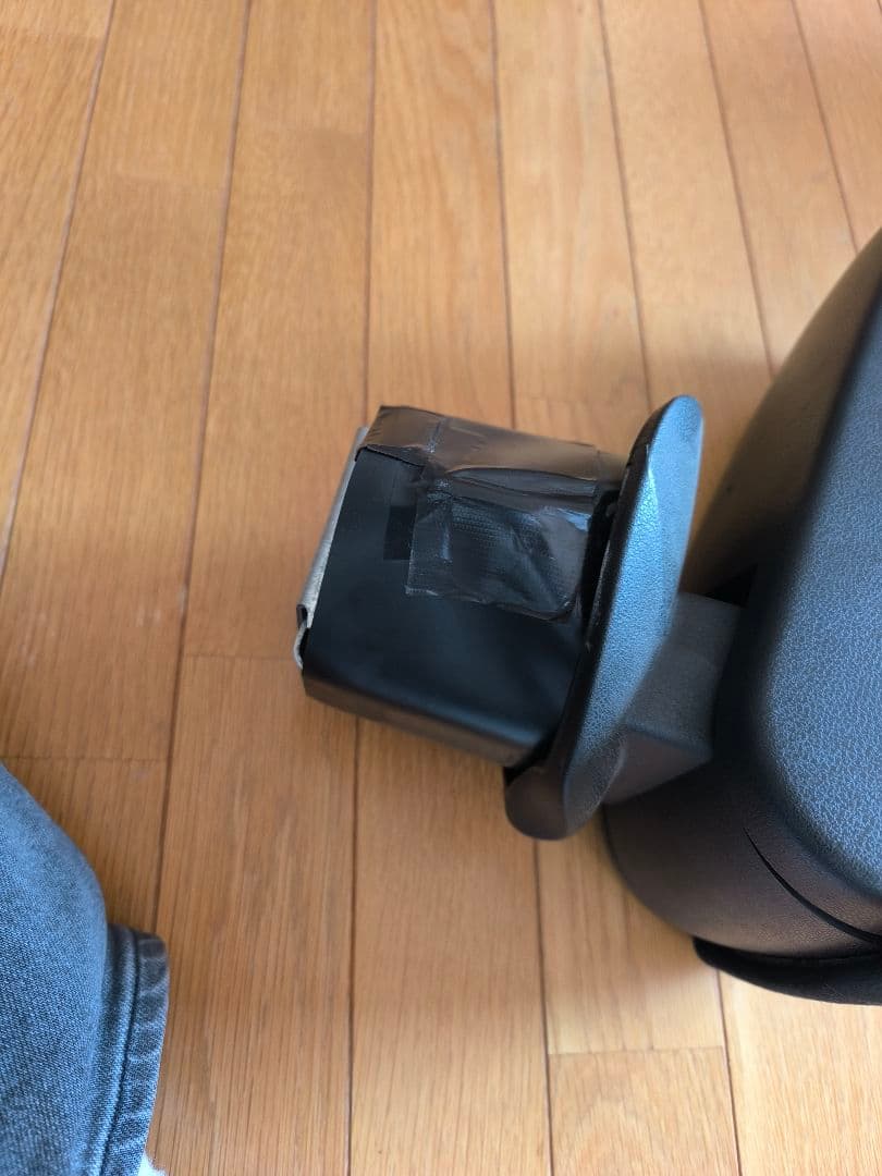 日産ジューク用UKアームレスト