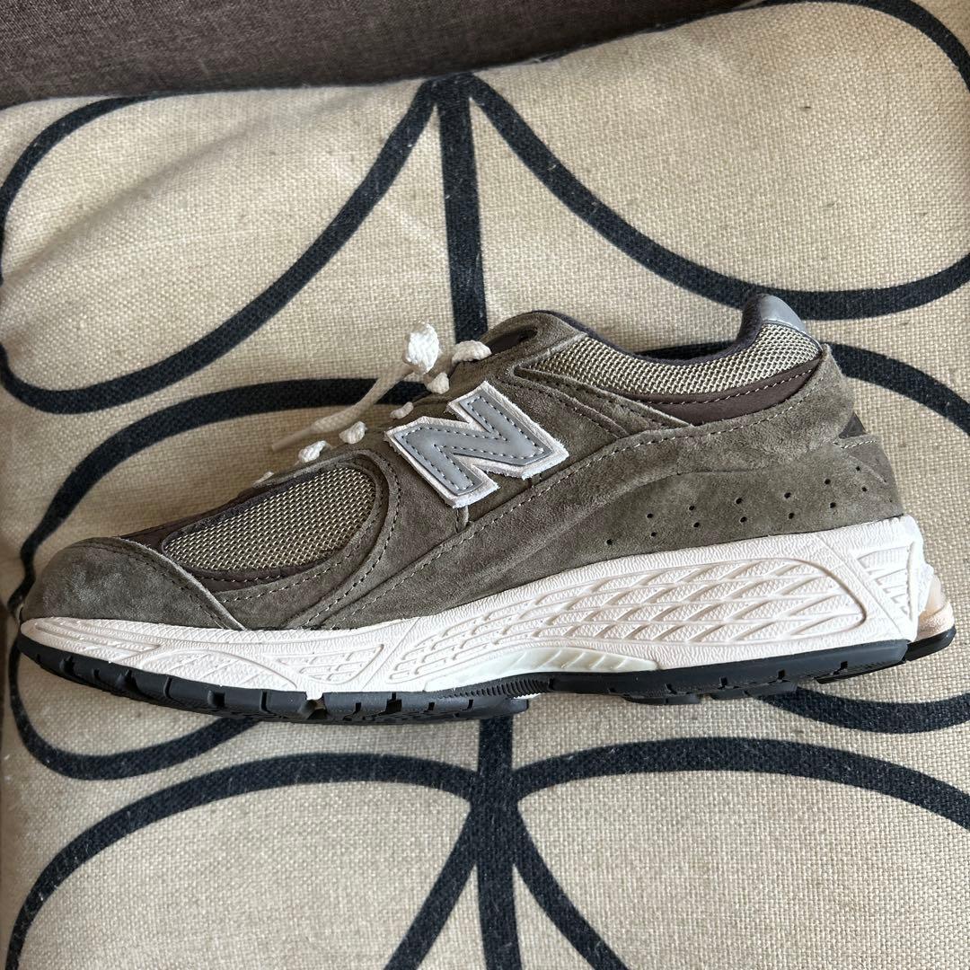 New Balance 2002R スニーカー オリーブ