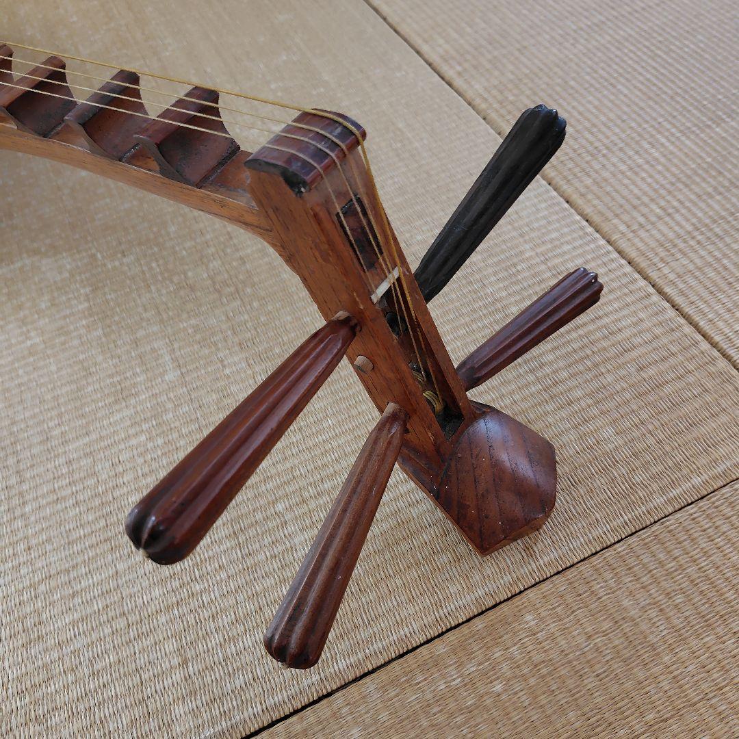 木製琵琶 螺鈿細工装飾付き