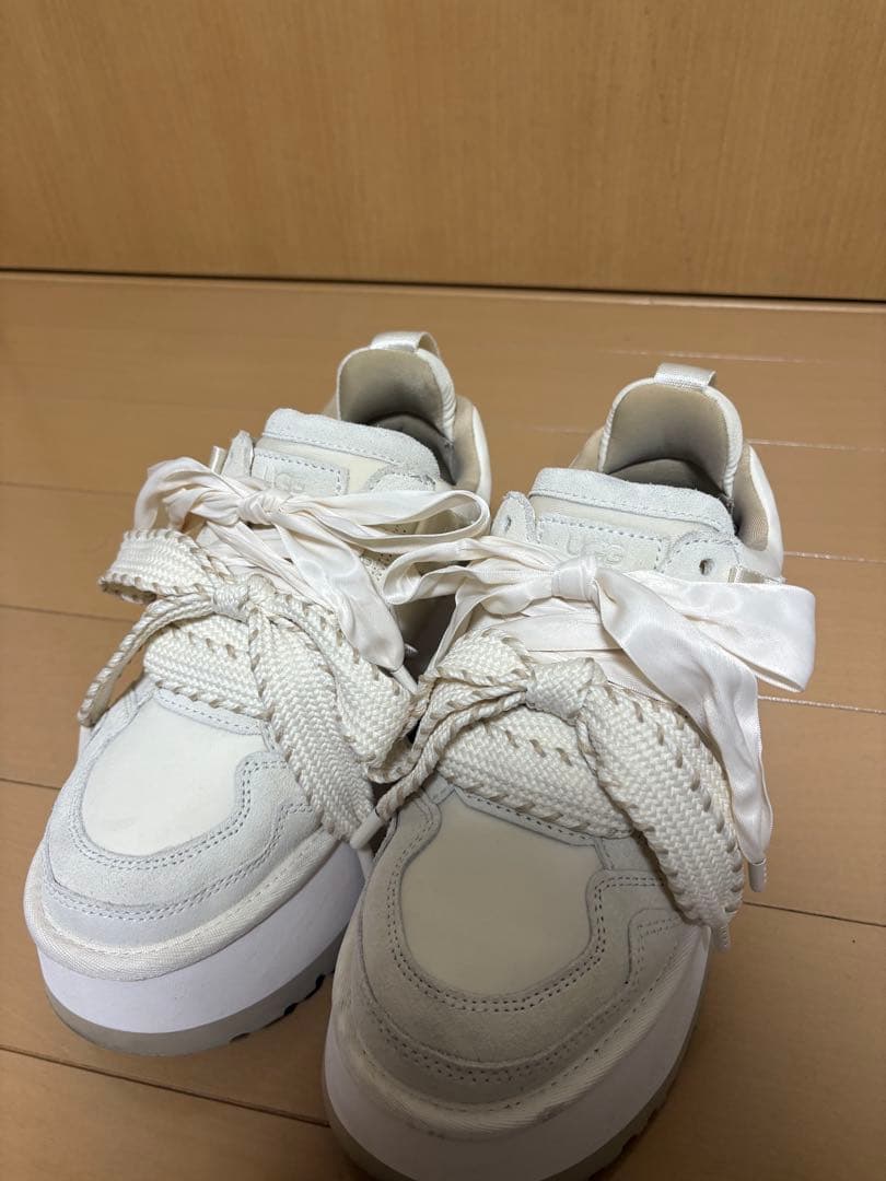 美品☆UGG ASTROMEL