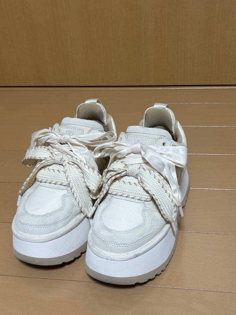 美品☆UGG ASTROMEL