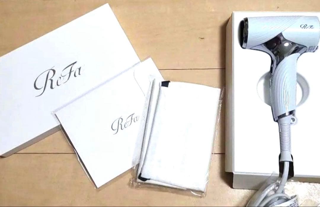ヘアドライヤー ReFa