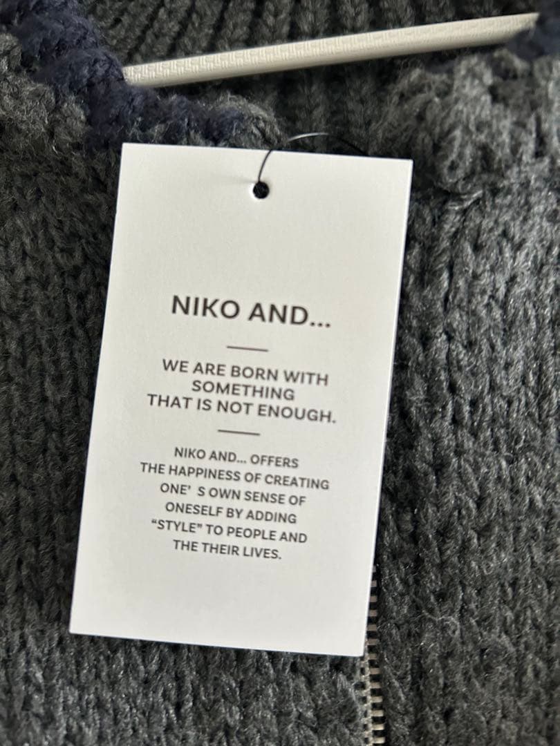 スカジャン風ニットブルゾン　ニコアンド