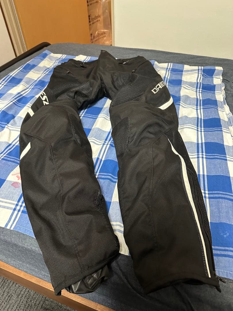 Dainese 防水バイクパンツ 黒　サイズ52