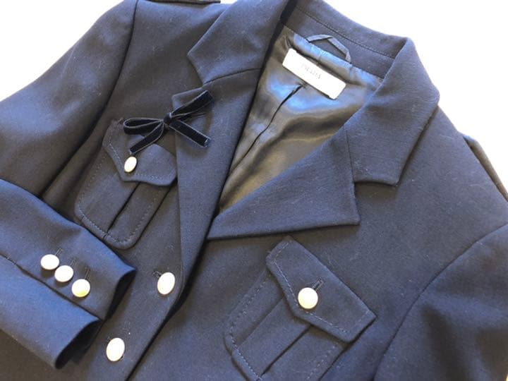 PRADA プラダ　美形　美品　スカートスーツ　入学式にも