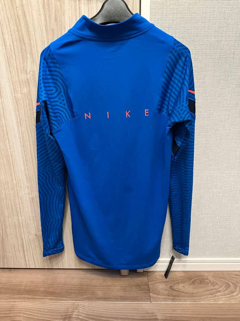 新品タグ付きNIKE（ナイキ） ナイキ ストライク ドリル トップ(ブルー)