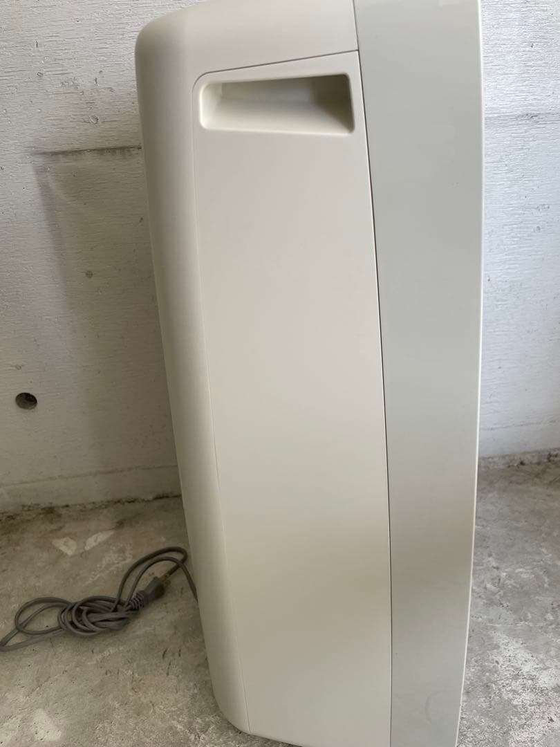 シャープ 除湿機 衣類乾燥 プラズマクラスター CV-J120-W