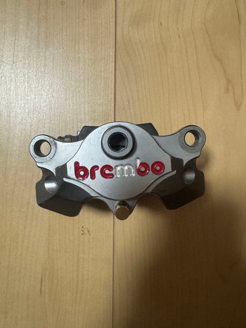 brembo キャリパー
