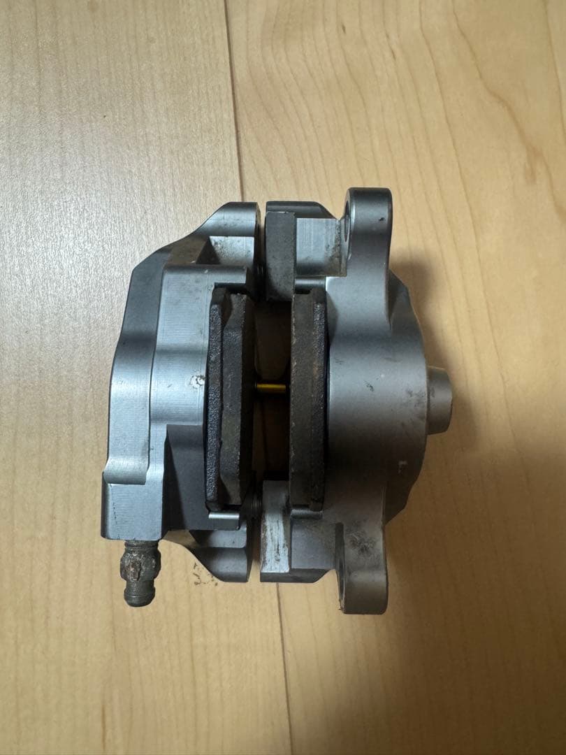 brembo キャリパー