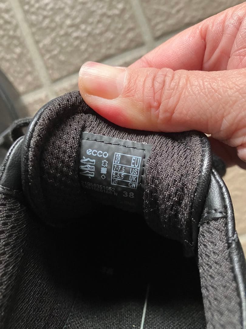 定価¥34000ほど ECCO レザープラット フォームスニーカー 38