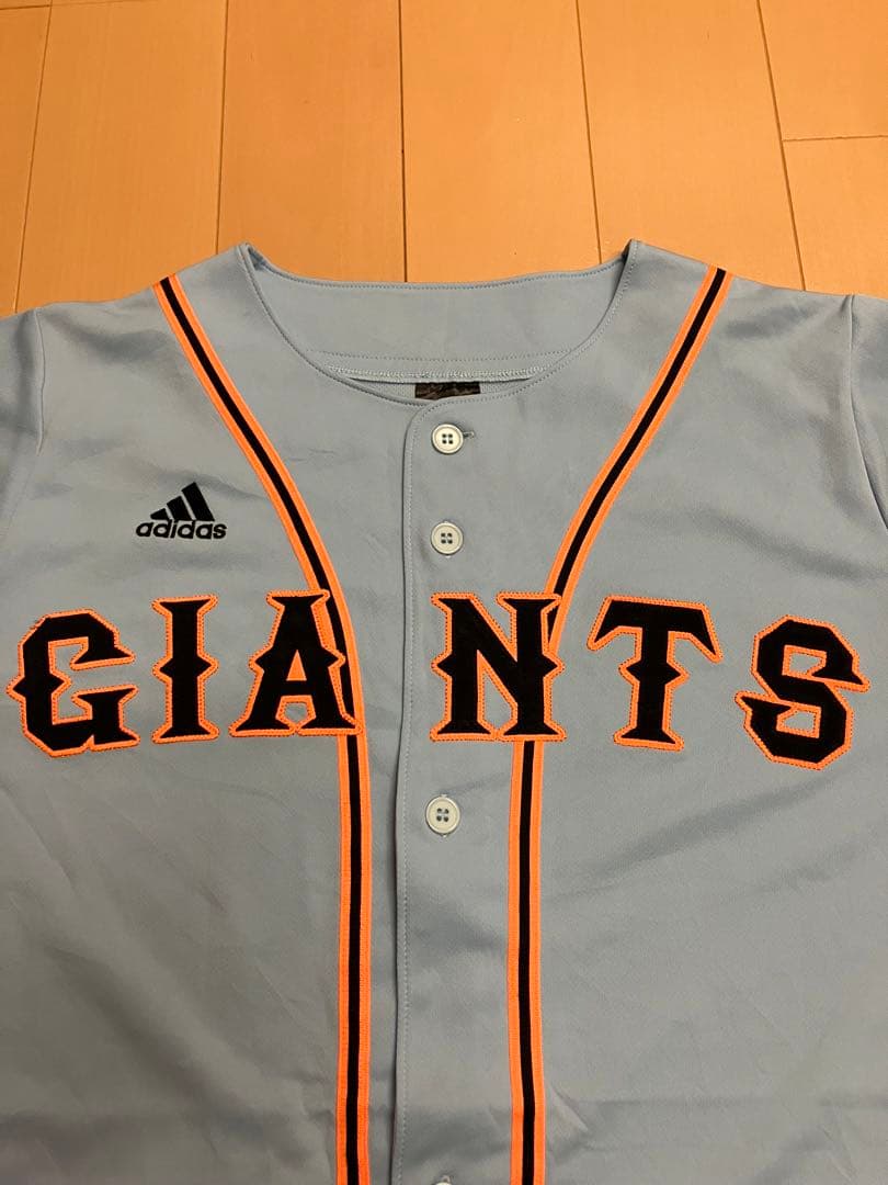 読売ジャイアンツ　読売巨人軍　ブルー　水色　ユニフォーム　背番号無し　無地　L