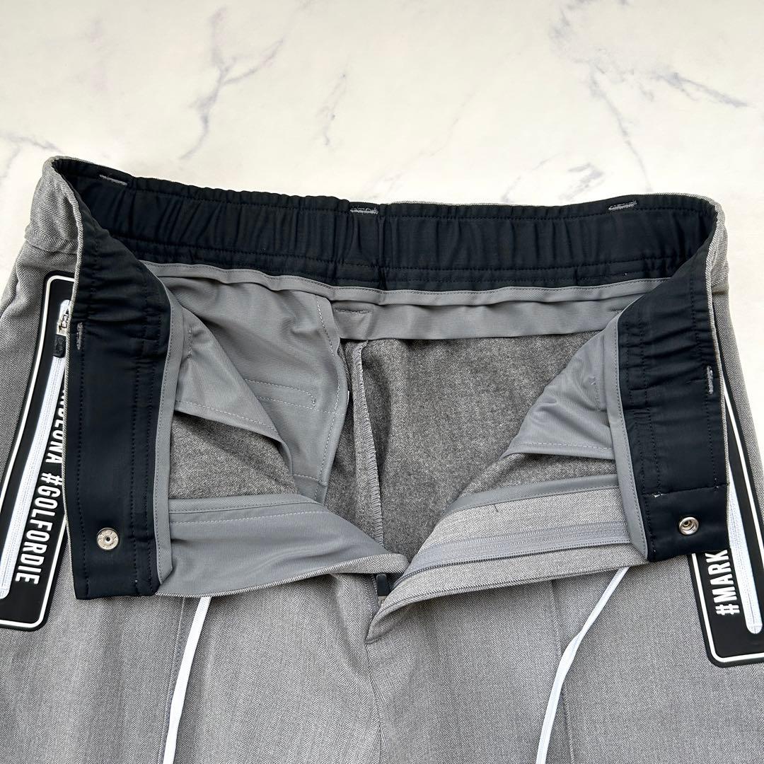 極美品 マークアンドロナ 2023年 ゴルフパンツ ラバーロゴ 裏起毛 グレー