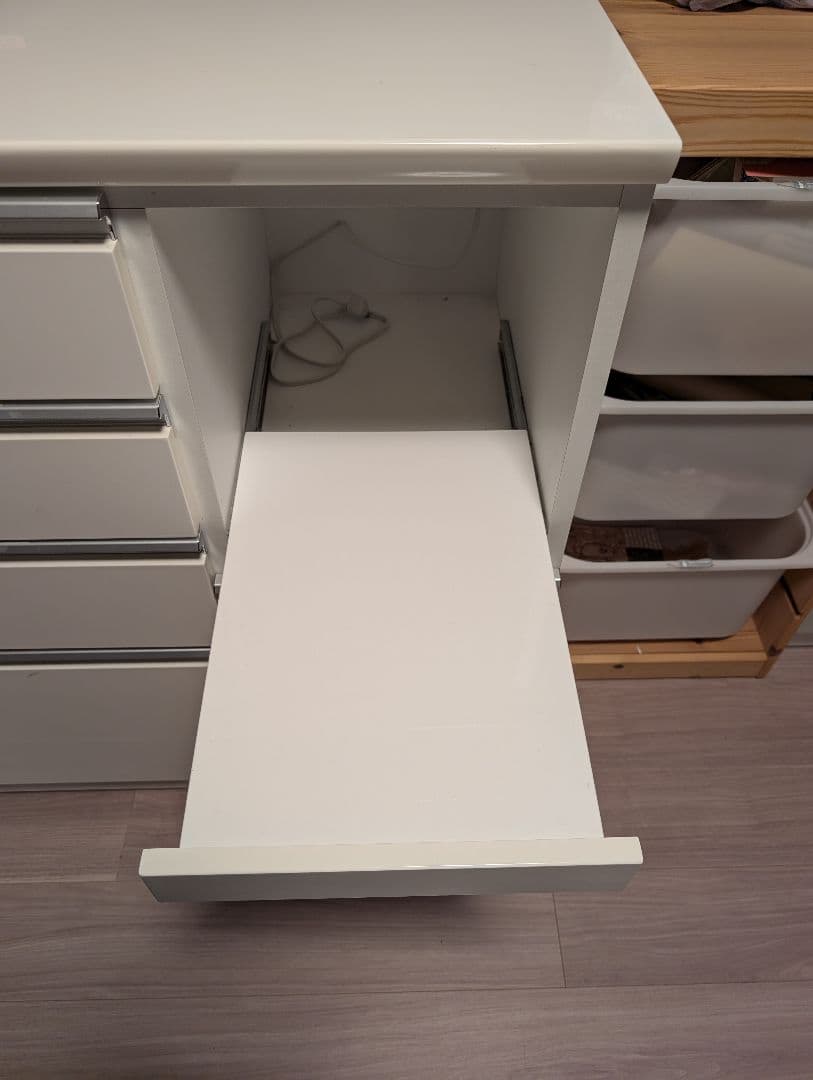 ニトリ　ホワイト キッチン収納 食器棚