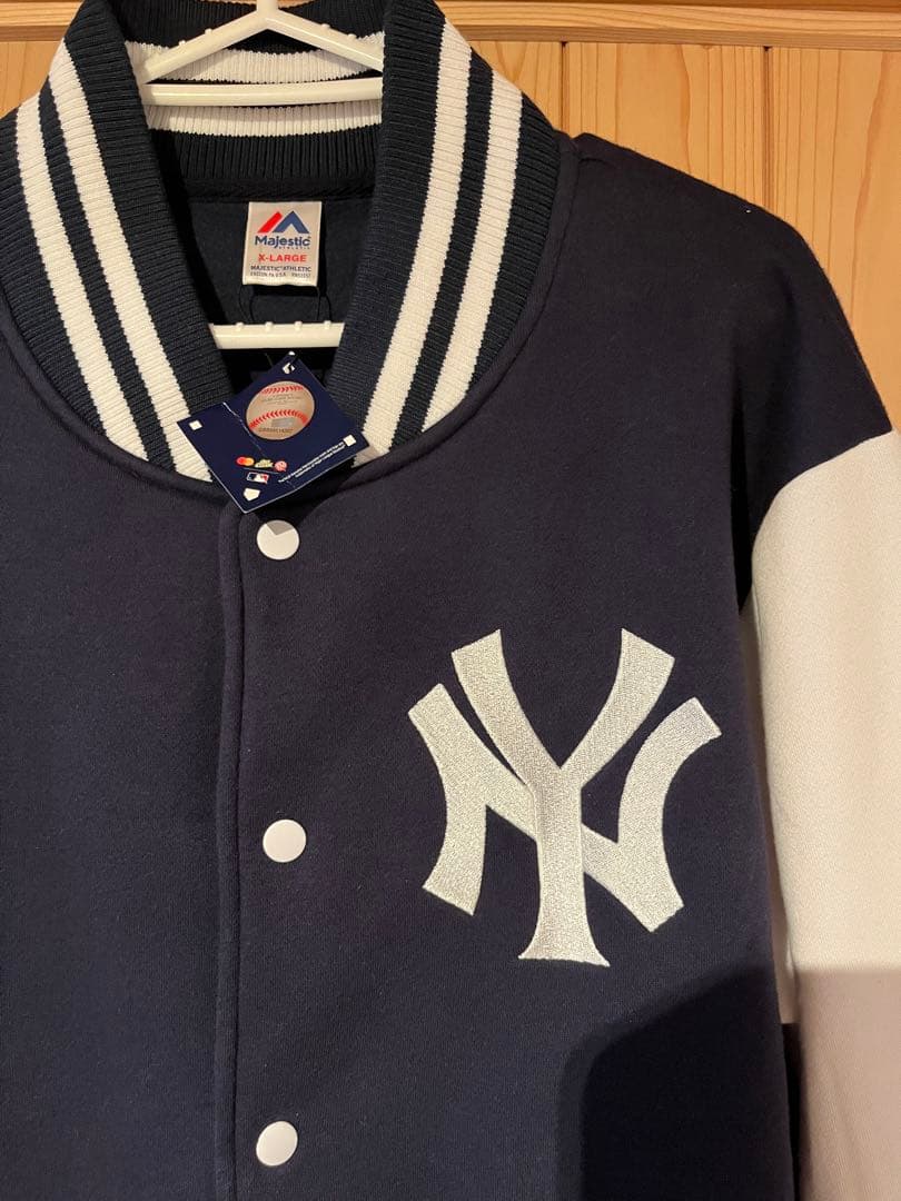 Majestic ニューヨーク ヤンキース ロゴ刺繍 スウェットスタジャン XL