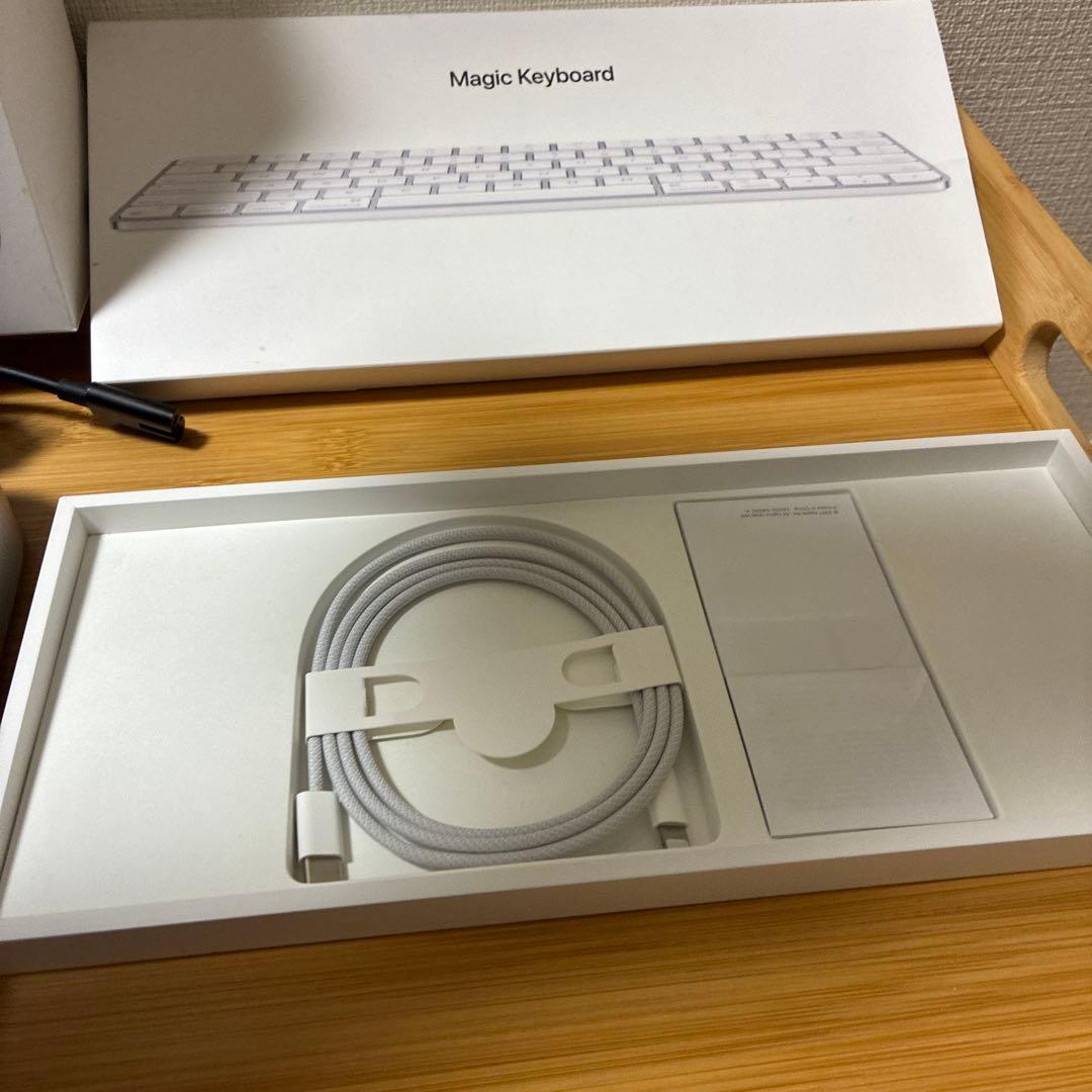 美品 Mac mini M2 8GB 256GBとMagic Keyboard