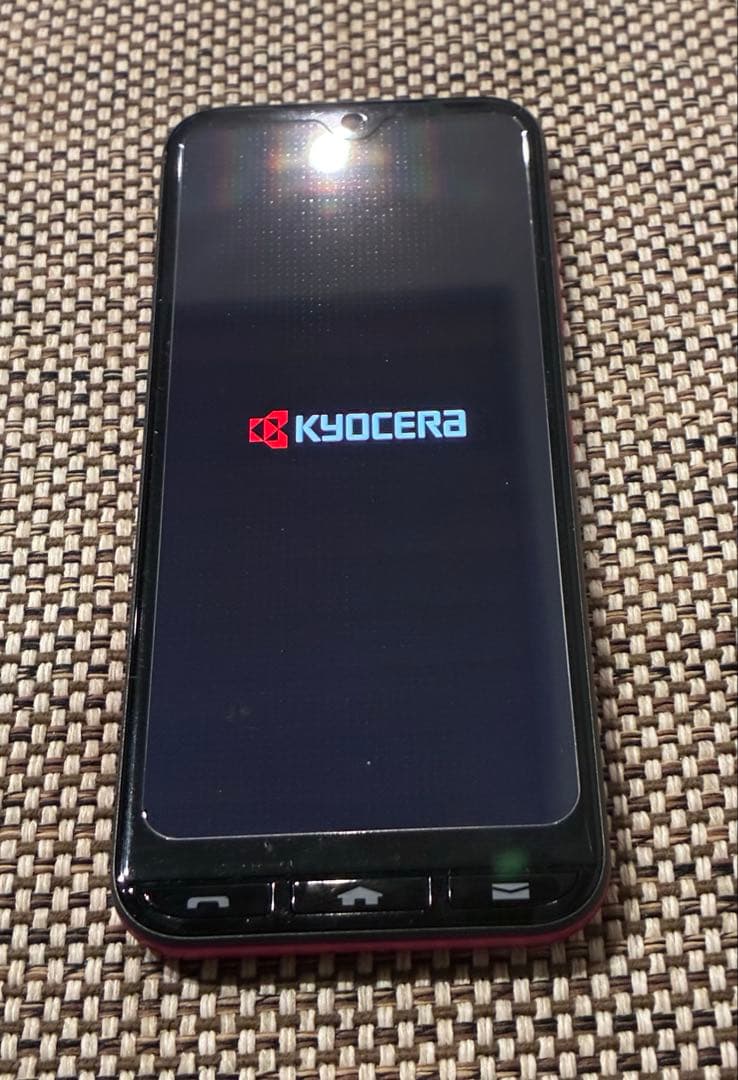 【ryo】簡単スマホ3　マゼンダ　京セラ製　Android アンドロイド