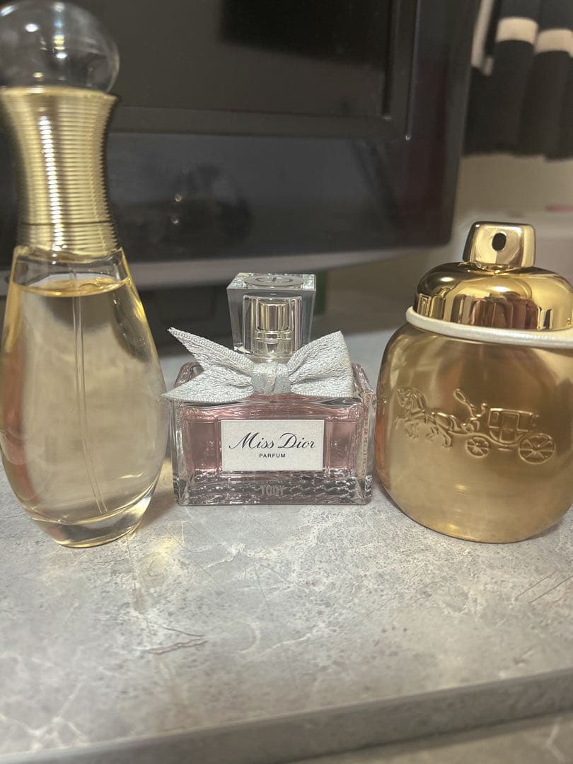 Miss Dior & J'adore&コーチゴールドパルファムセットおまけつき