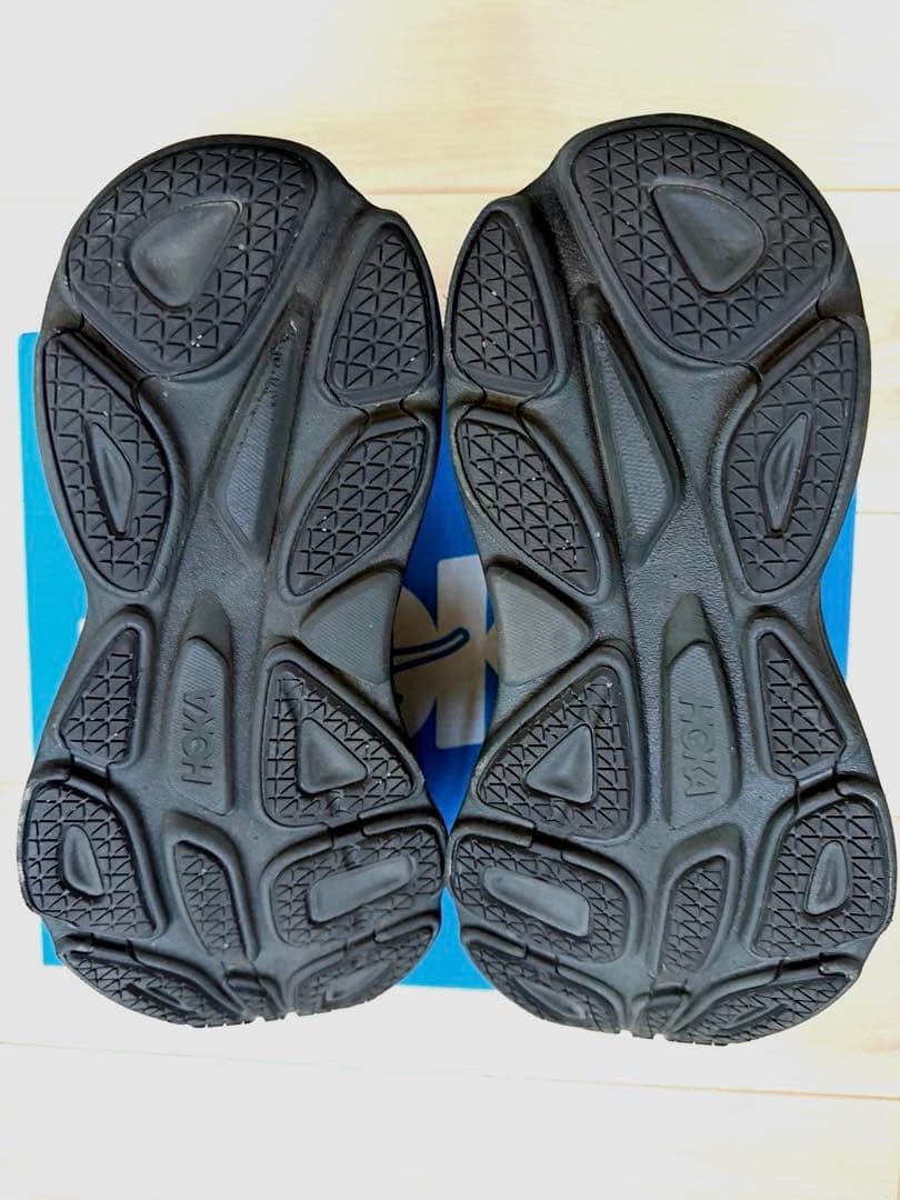 HOKA BONDI8 ブラック　24cm ホカ