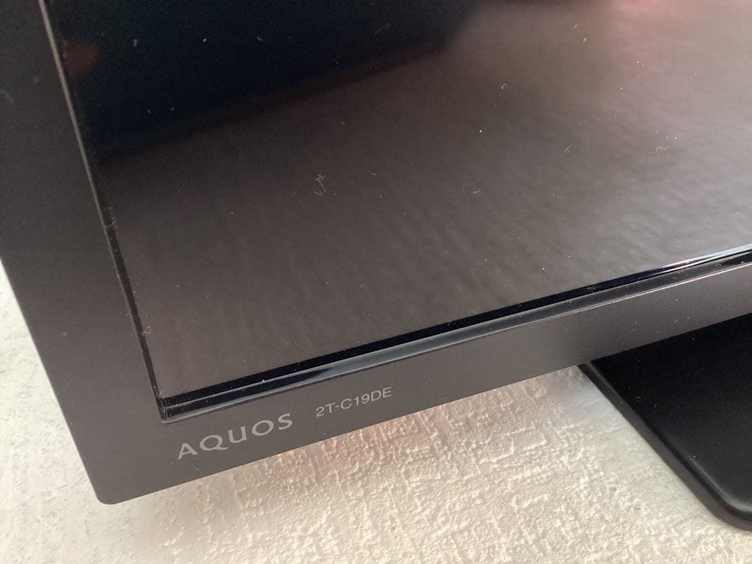 シャープ　液晶テレビ　2T-C19DE 2024年製