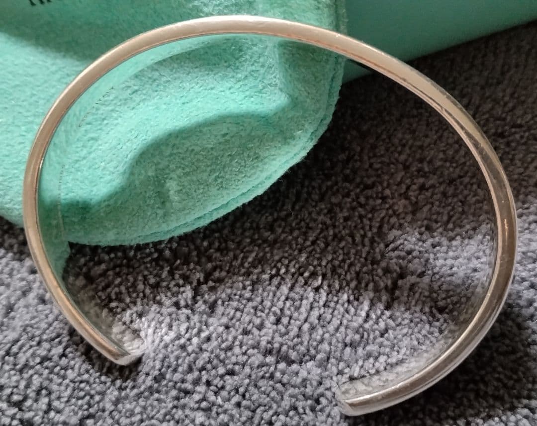 だいちゃん Tiffany & Co. シルバーバングル アトラス