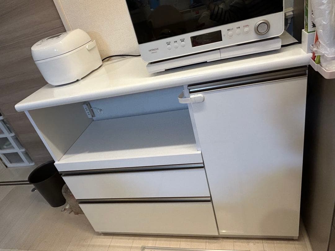 ホワイトキッチン収納 食器棚