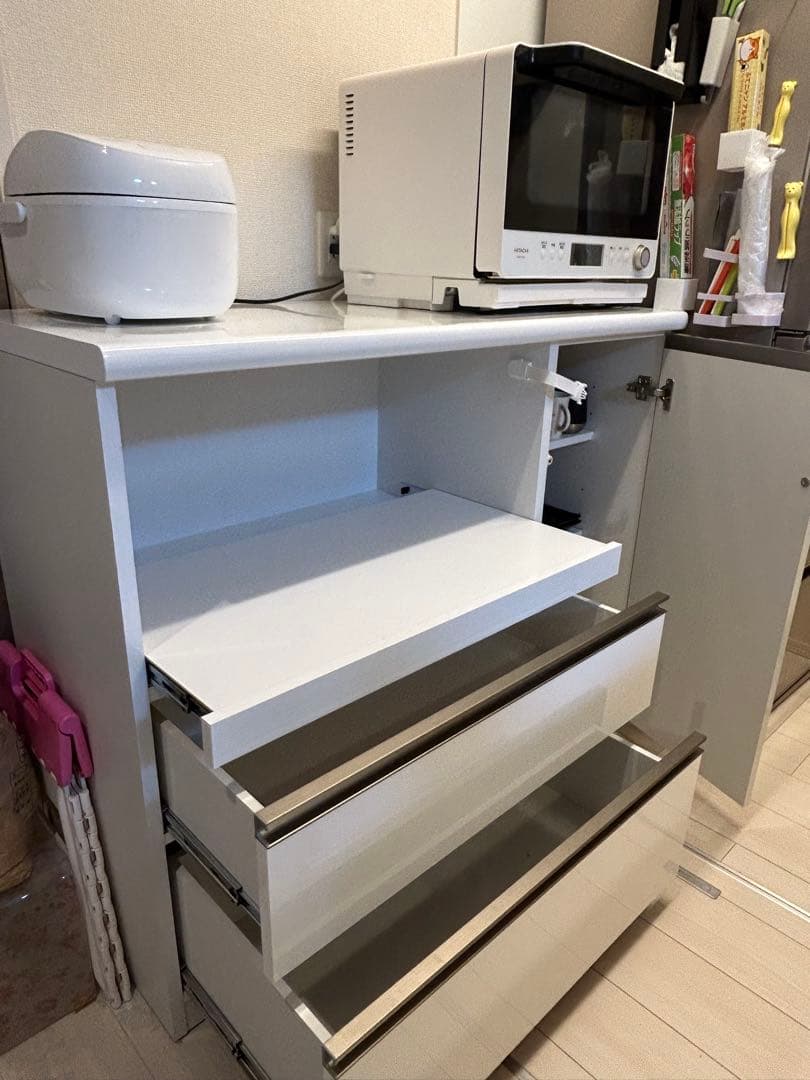 ホワイトキッチン収納 食器棚