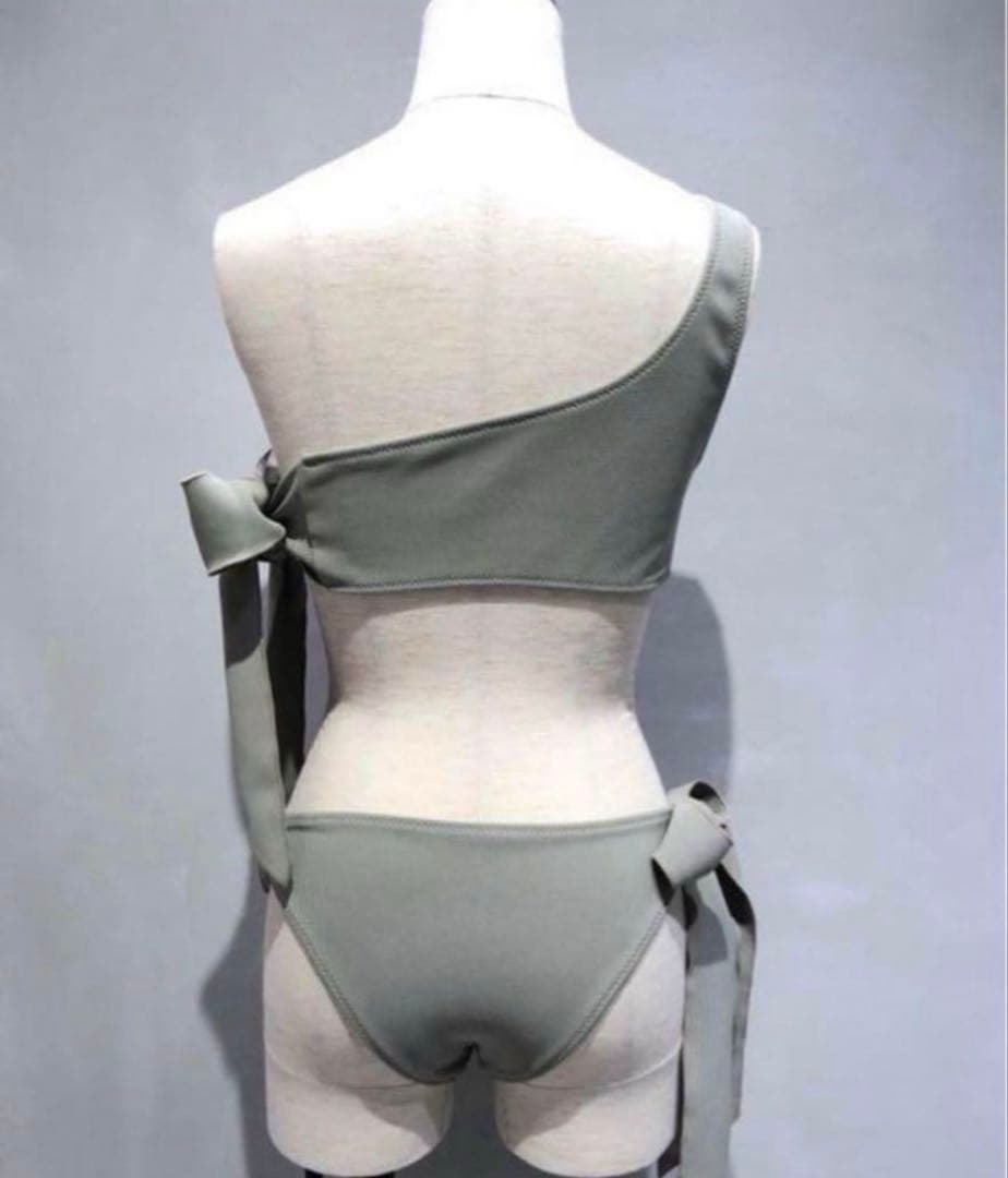 ETRE TOKYO リボンワンショルダービキニ