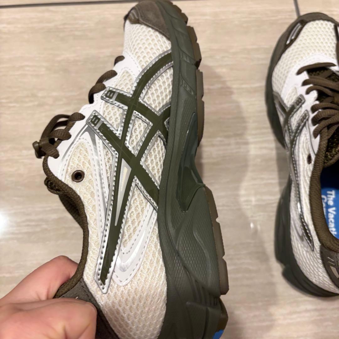 アシックス テンプテーションバケーション スニーカー 24cm ローカット