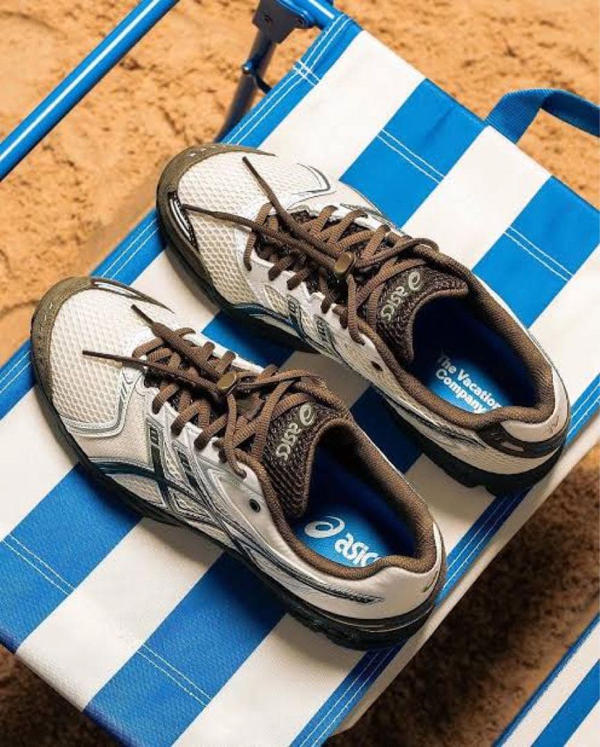 アシックス テンプテーションバケーション スニーカー 24cm ローカット