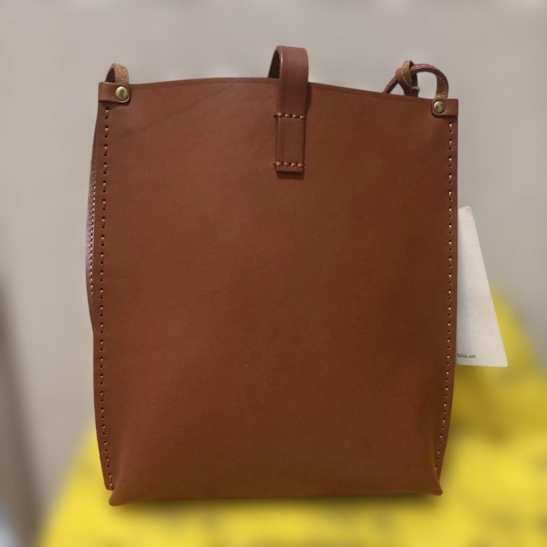 【Felisi フェリージ】タグ付きレザーサコッシュ 本革 ライトブラウン 6万