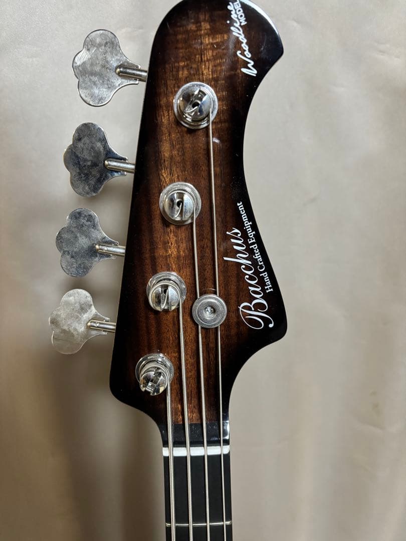 Bacchus エレキベース(コア)