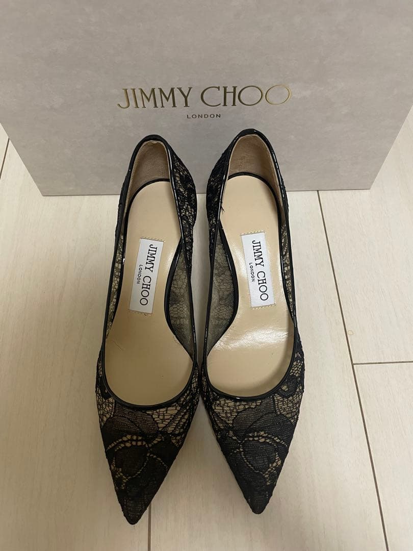 JIMMY CHOO ブラックレースパンプス