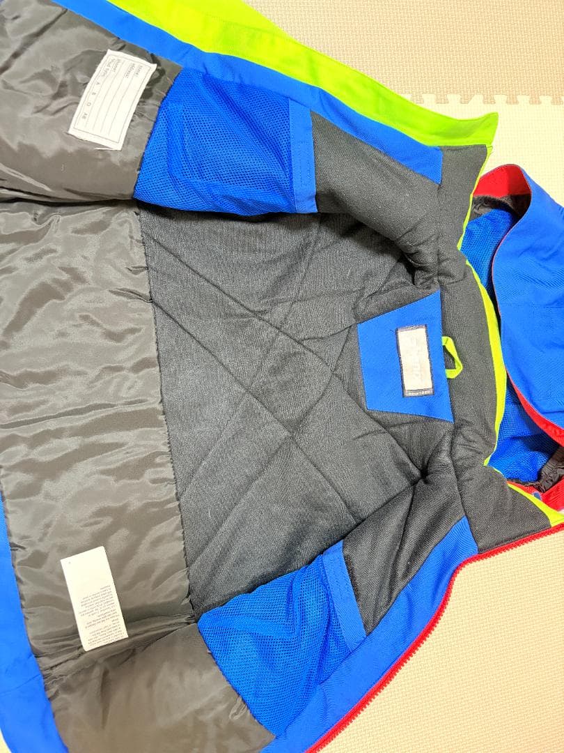 年末値引！美品　子ども用スキーウェアとスキーグロ－ブセット