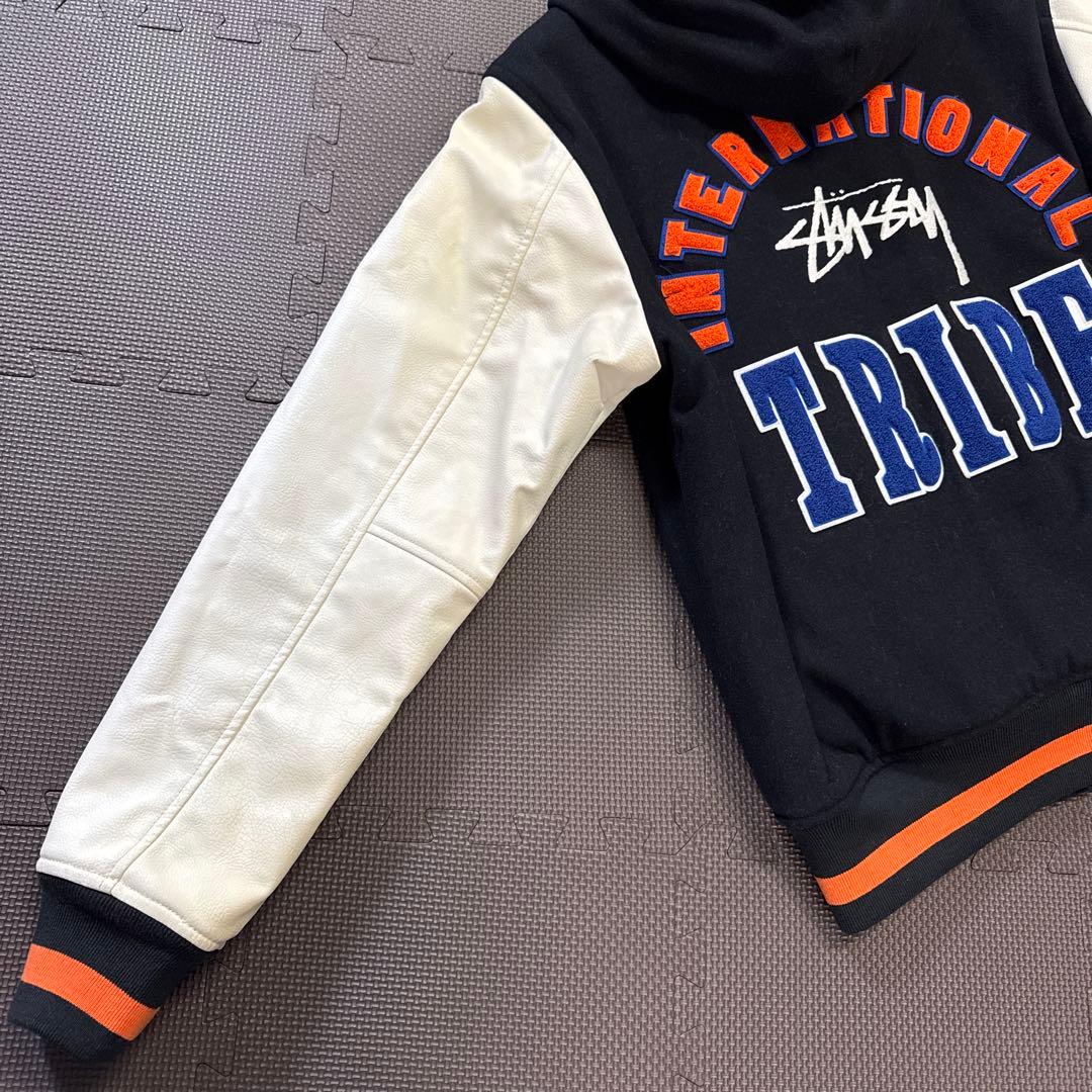 STUSSY フード付きスタジャン ブラック/アイボリー
