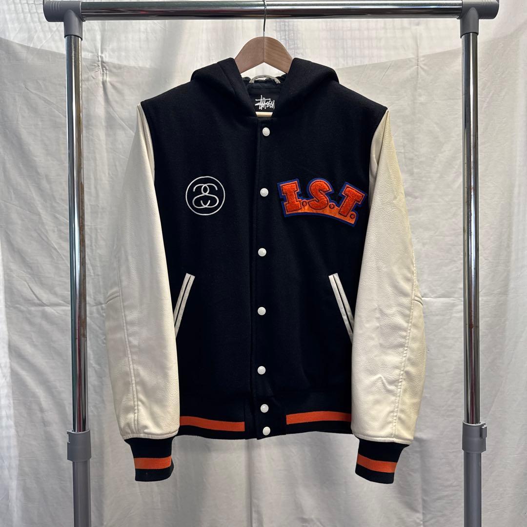 STUSSY フード付きスタジャン ブラック/アイボリー