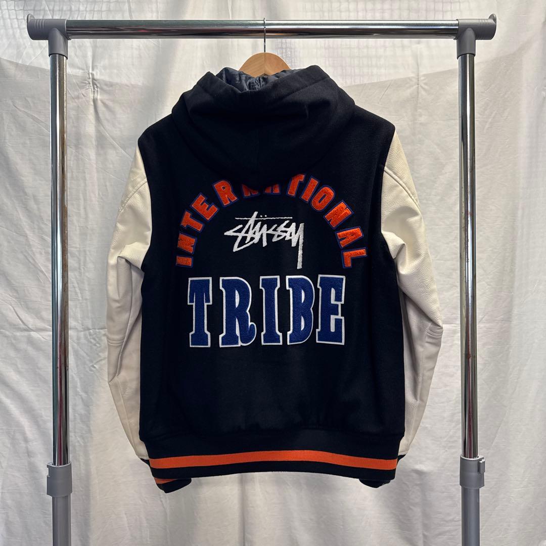 STUSSY フード付きスタジャン ブラック/アイボリー