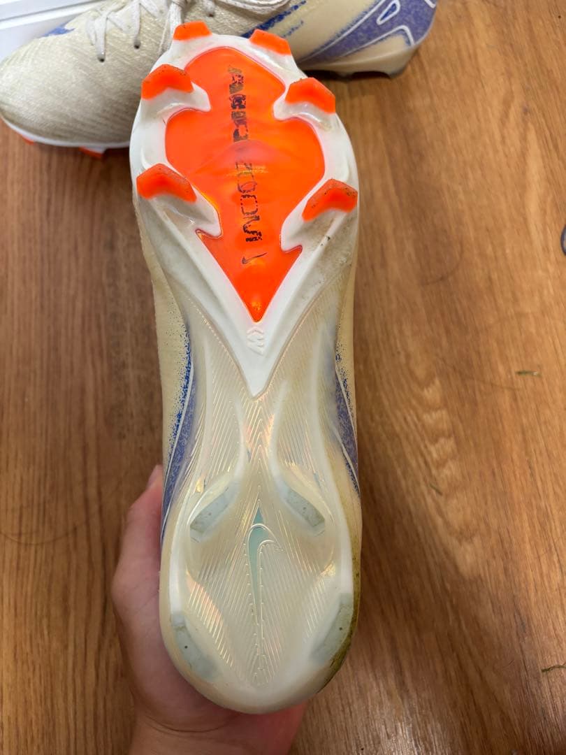 ナイキマーキュリアルヴェイパー16 FG