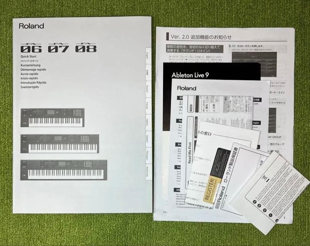 ROLAND FA-08　88鍵キーボードシンセサイザー