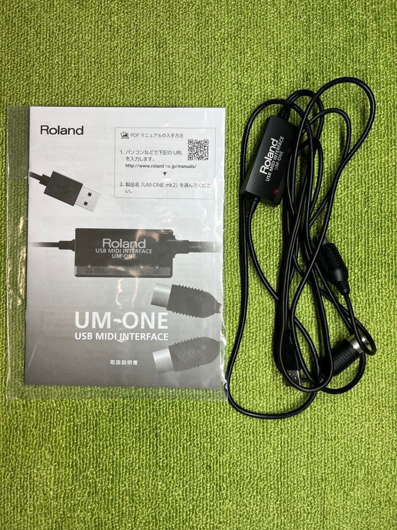 ROLAND FA-08　88鍵キーボードシンセサイザー