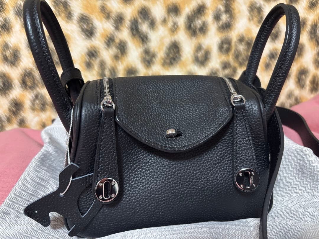 ⭐︎Oliveさま専用　ブラックレザーショルダーバッグ