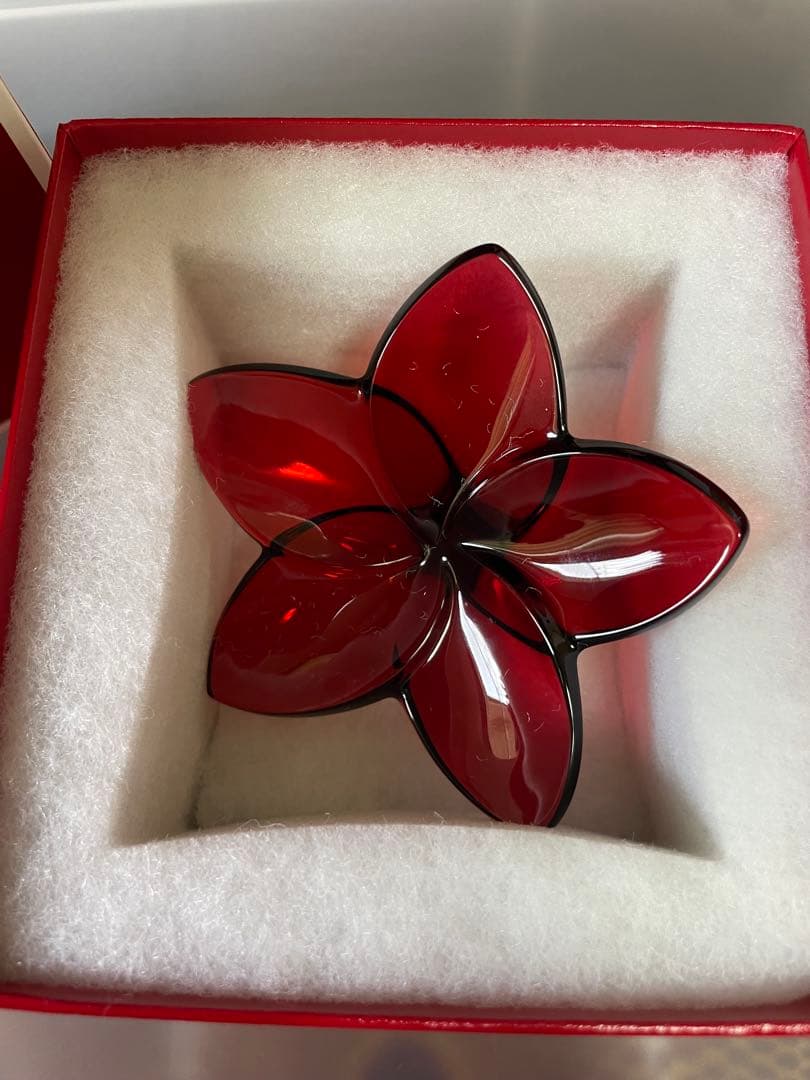 Baccarat 赤色クリスタル花型置物
