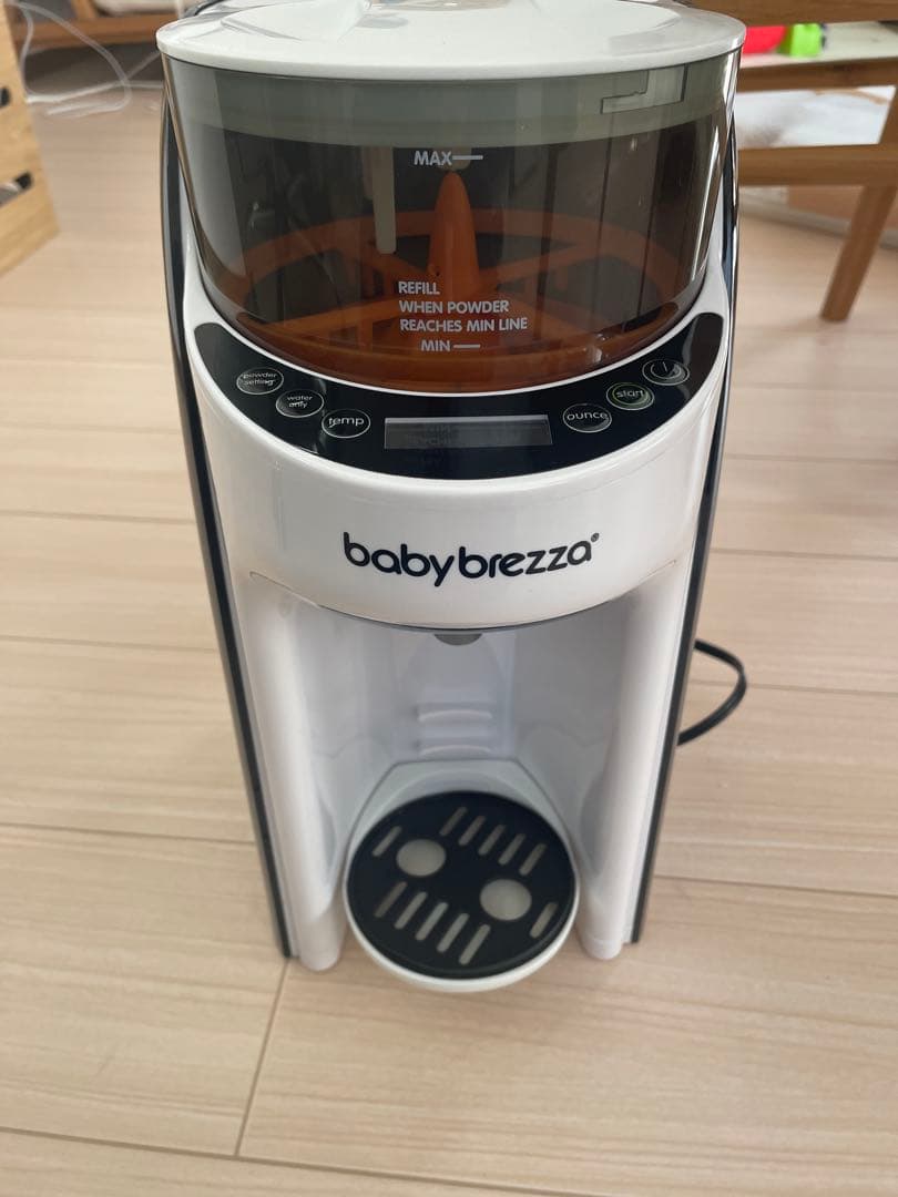 Baby Brezza Formula Pro white フォーミュラプロ