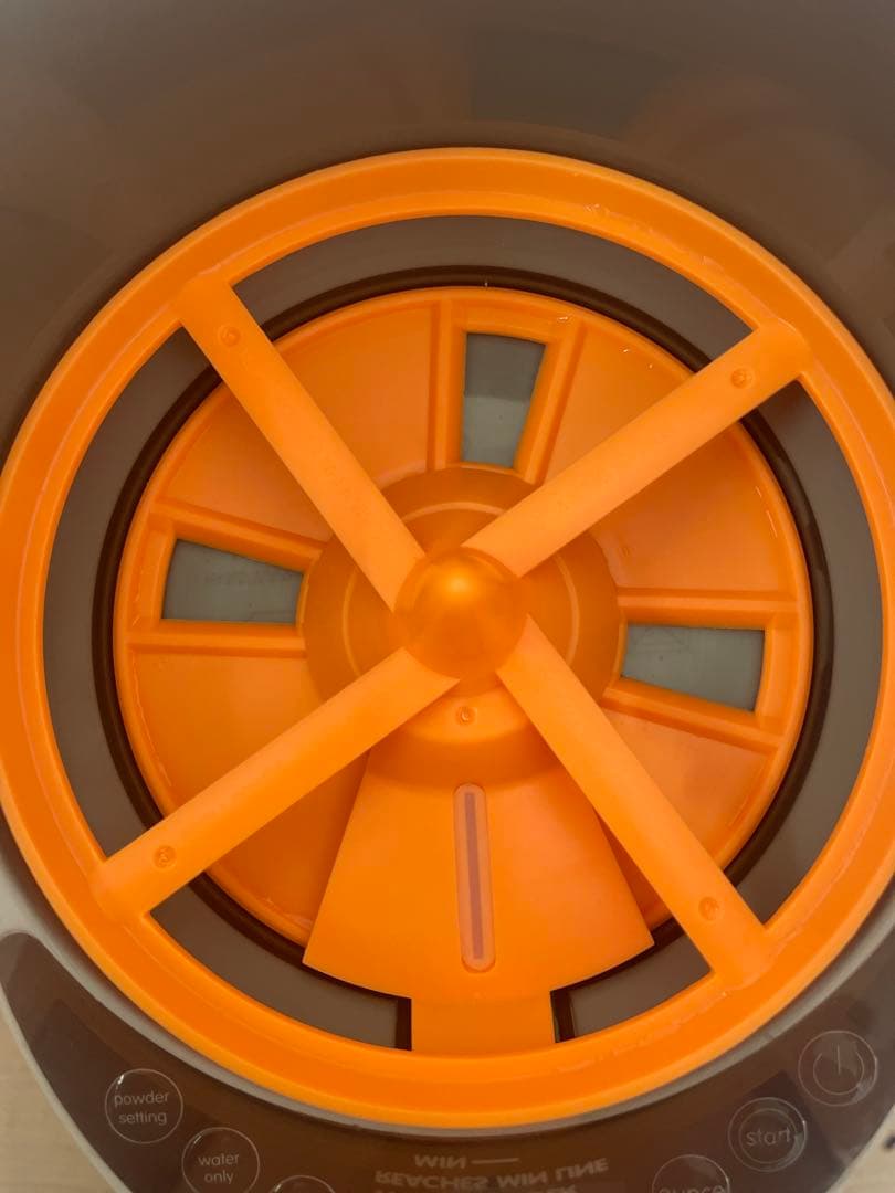 Baby Brezza Formula Pro white フォーミュラプロ