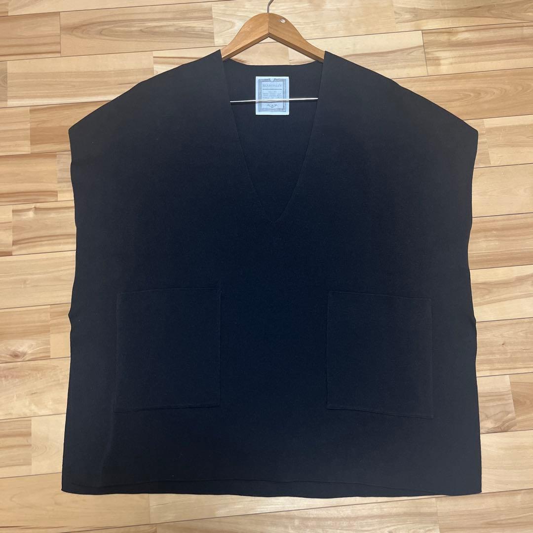 美品 BEARDSLEY ビアズリー　Vネックニットベスト 黒 フリーサイズ