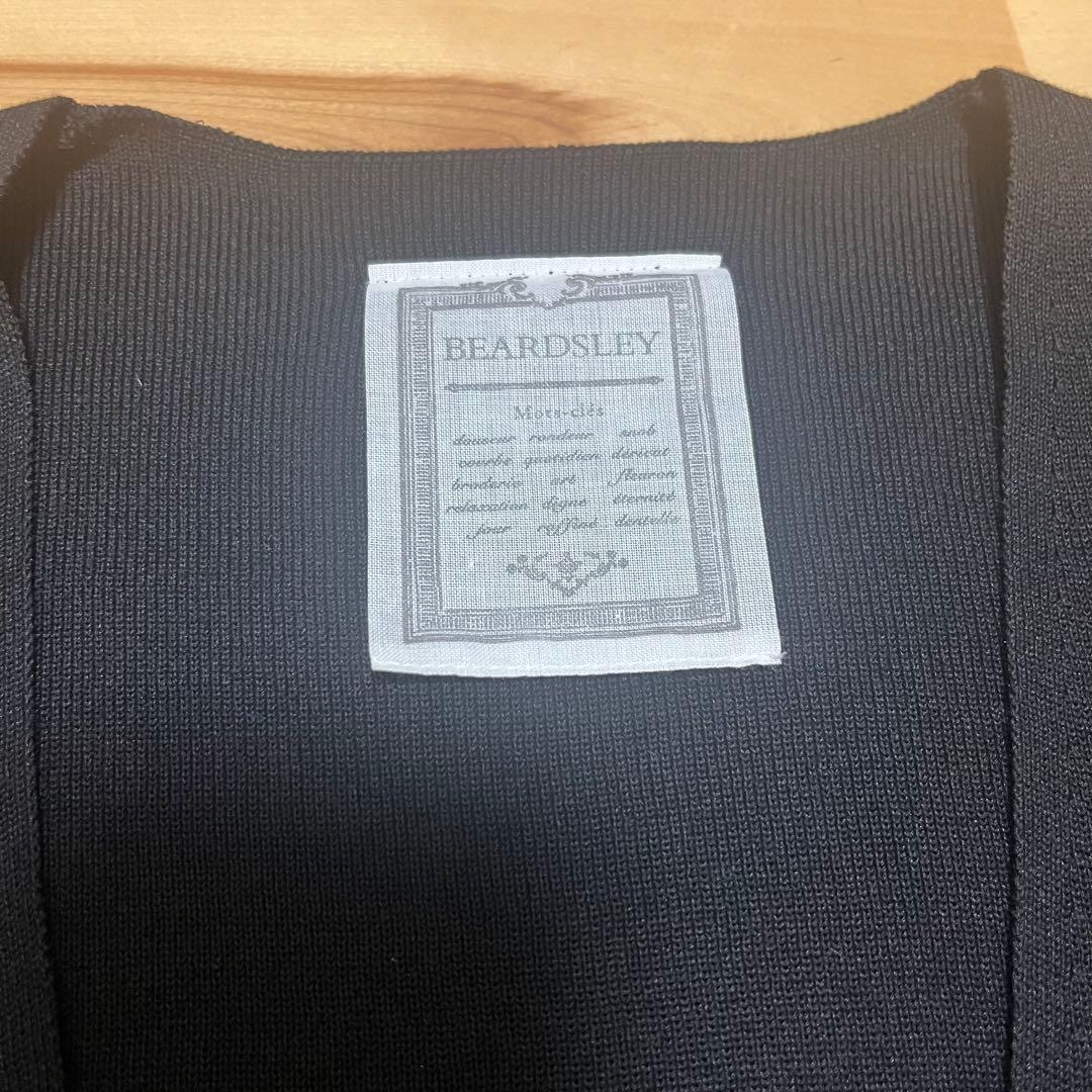 美品 BEARDSLEY ビアズリー　Vネックニットベスト 黒 フリーサイズ