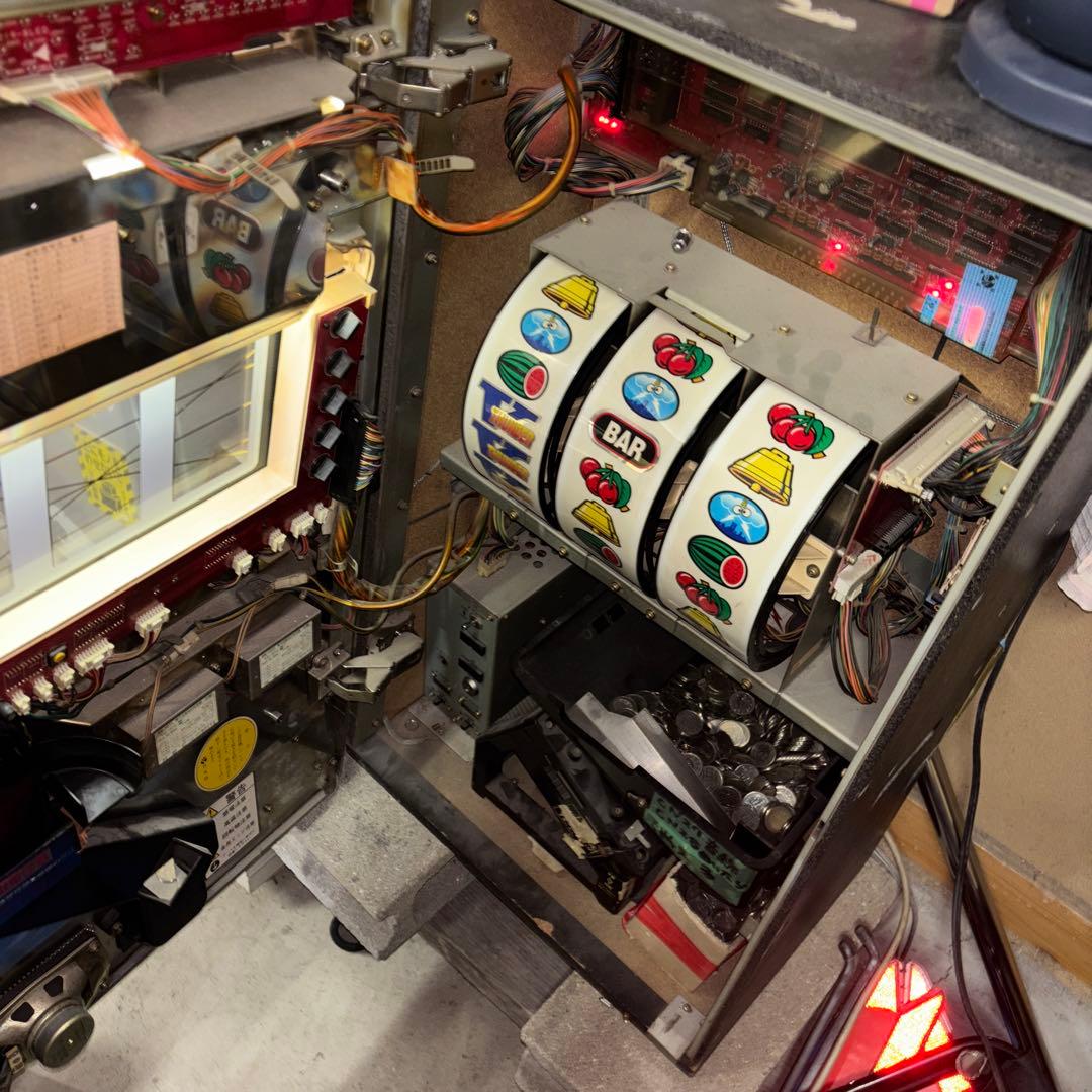 THUNDER スロットマシン